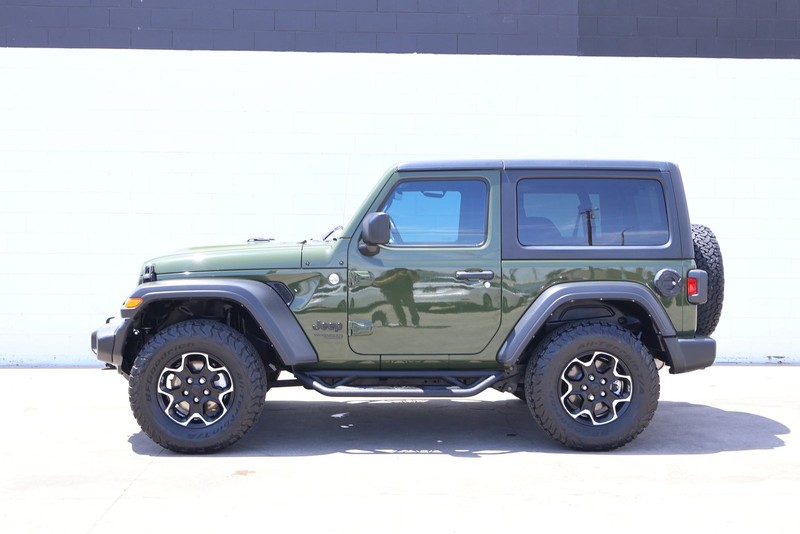 Jeep Wrangler Vehicle Full-screen Gallery Image 10