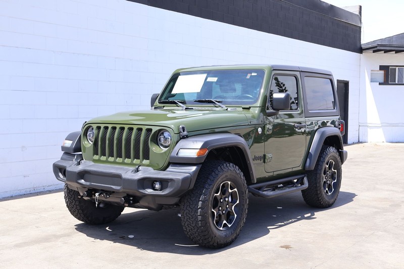 Jeep Wrangler Vehicle Full-screen Gallery Image 11