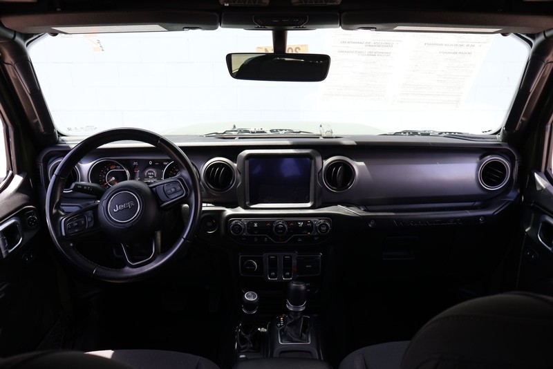 Jeep Wrangler Vehicle Full-screen Gallery Image 20