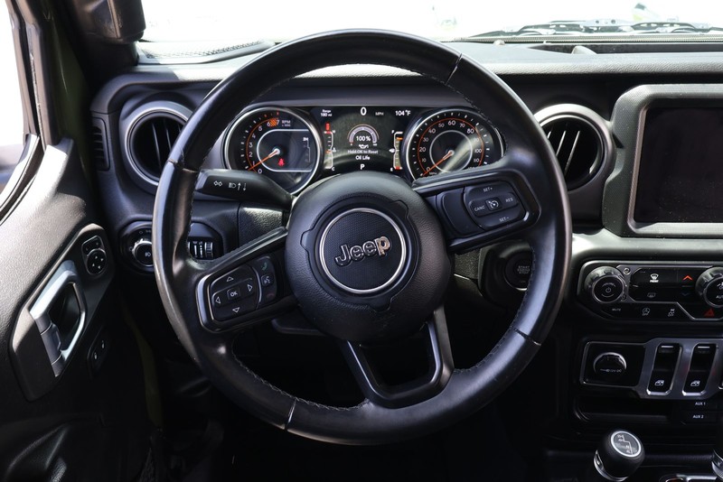 Jeep Wrangler Vehicle Full-screen Gallery Image 22