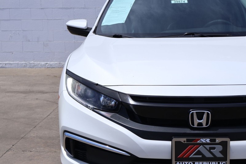 Honda Civic Sedan Vehicle Full-screen Gallery Image 03