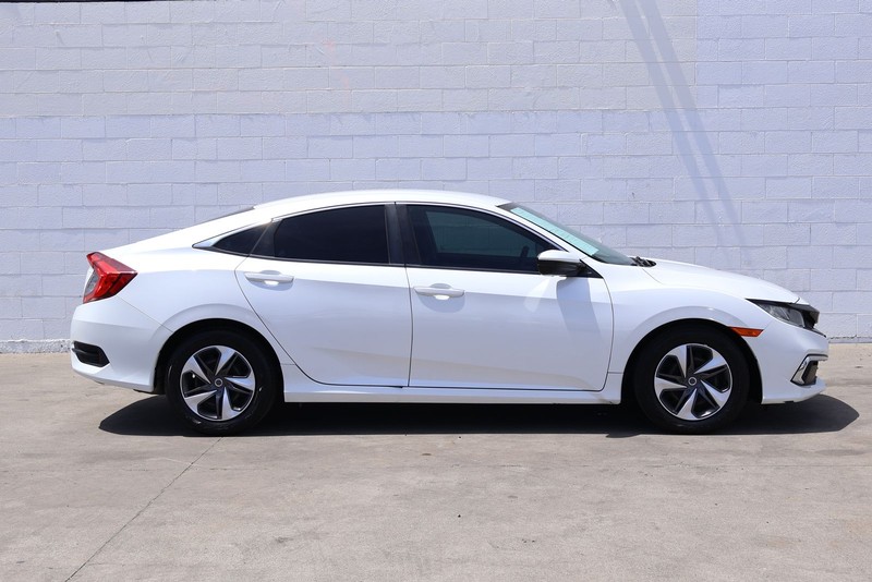 Honda Civic Sedan Vehicle Full-screen Gallery Image 04
