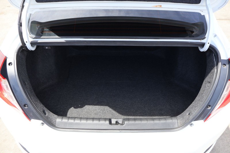Honda Civic Sedan Vehicle Full-screen Gallery Image 08