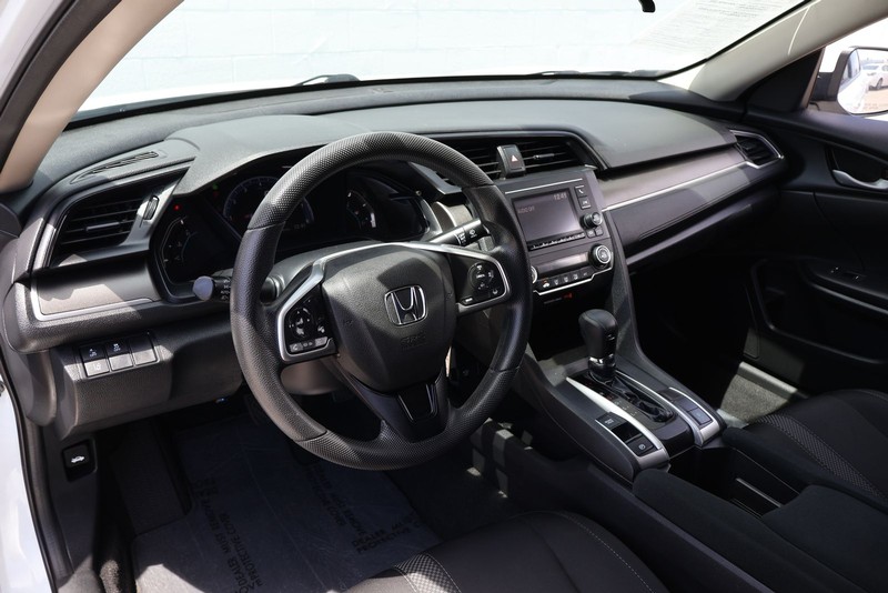 Honda Civic Sedan Vehicle Full-screen Gallery Image 15