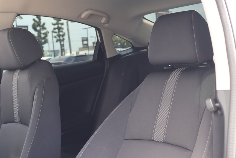 Honda Civic Sedan Vehicle Full-screen Gallery Image 17