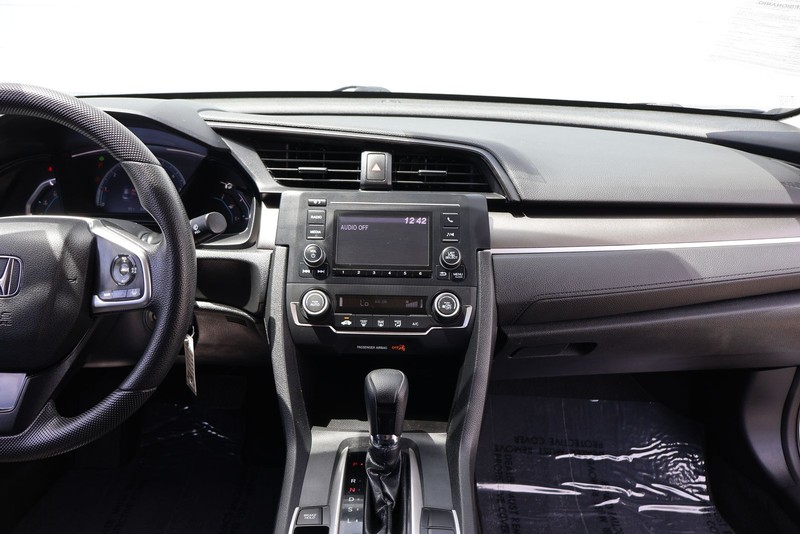 Honda Civic Sedan Vehicle Full-screen Gallery Image 24