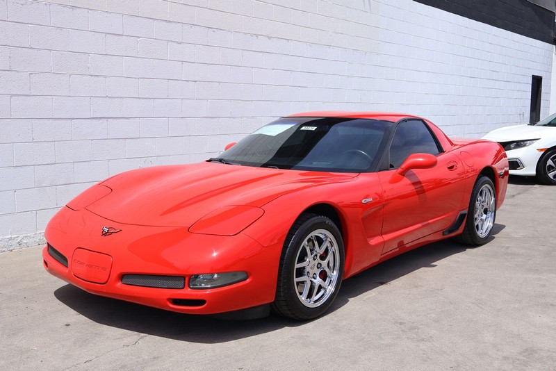 Chevrolet Corvette Vehicle Full-screen Gallery Image 11
