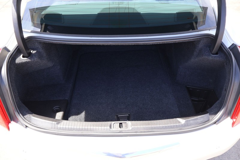 Cadillac ATS Vehicle Full-screen Gallery Image 08
