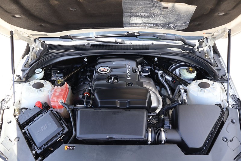 Cadillac ATS Vehicle Full-screen Gallery Image 12
