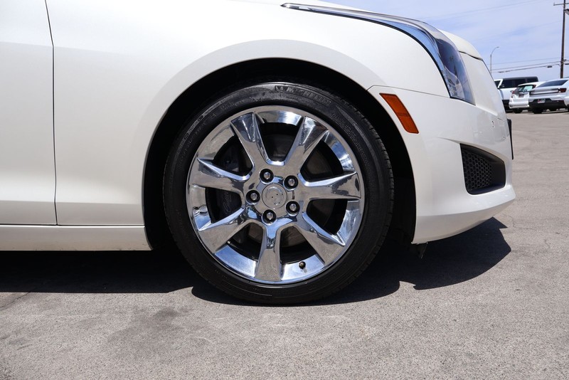 Cadillac ATS Vehicle Full-screen Gallery Image 13