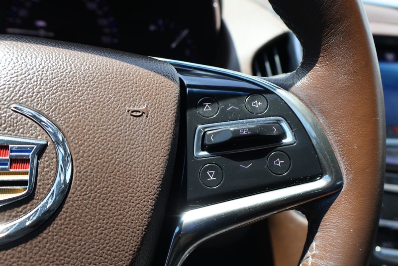 Cadillac ATS Vehicle Full-screen Gallery Image 25
