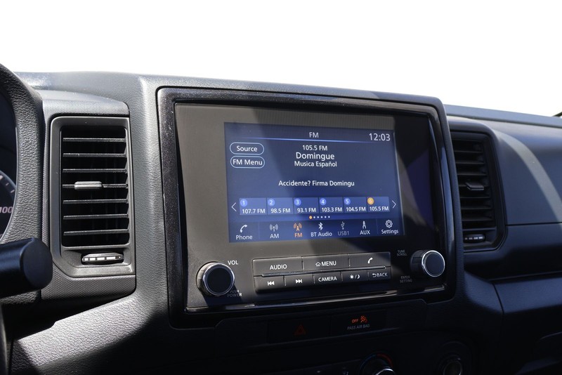 Nissan Frontier Vehicle Full-screen Gallery Image 25