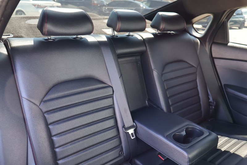 Kia Forte Vehicle Full-screen Gallery Image 19