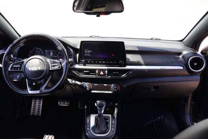 Kia Forte Vehicle Full-screen Gallery Image 20