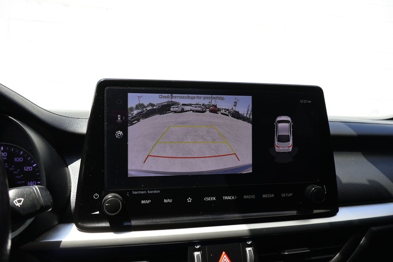 Kia Forte Vehicle Full-screen Gallery Image 27