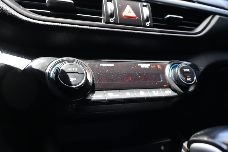 Kia Forte Vehicle Full-screen Gallery Image 29