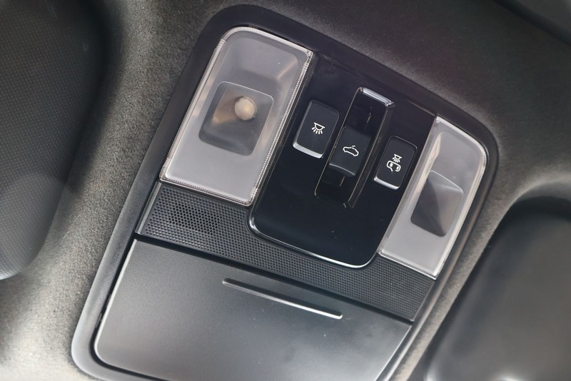 Kia Forte Vehicle Full-screen Gallery Image 30