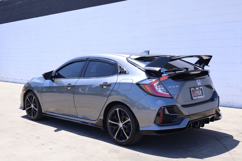 Honda Civic Hatchback Vehicle Full-screen Gallery Image 09