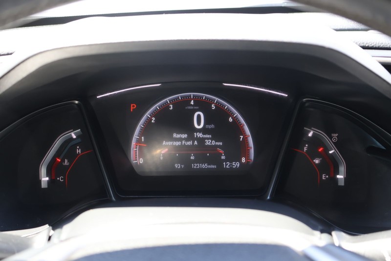 Honda Civic Hatchback Vehicle Full-screen Gallery Image 22