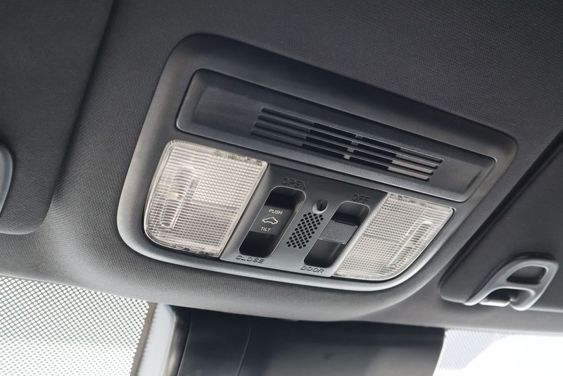 Honda Civic Hatchback Vehicle Full-screen Gallery Image 30