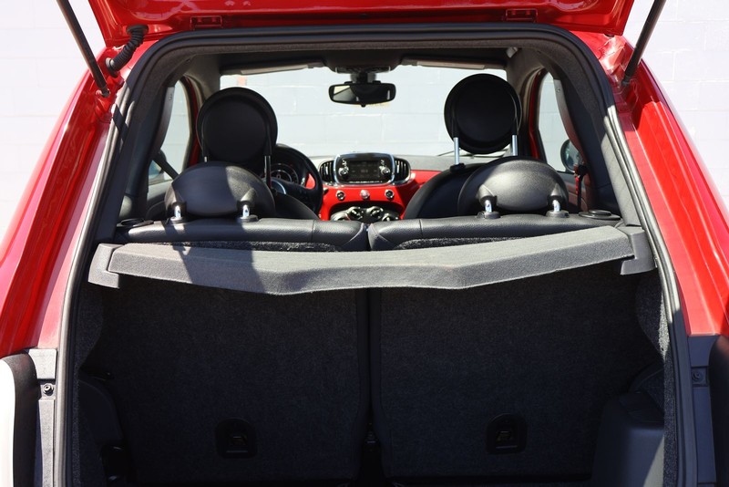 FIAT 500 Vehicle Full-screen Gallery Image 06