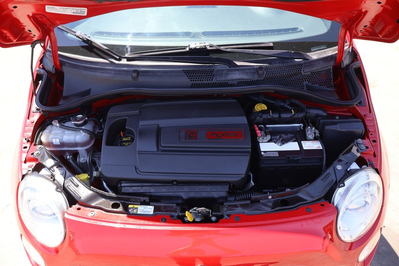 FIAT 500 Vehicle Full-screen Gallery Image 10