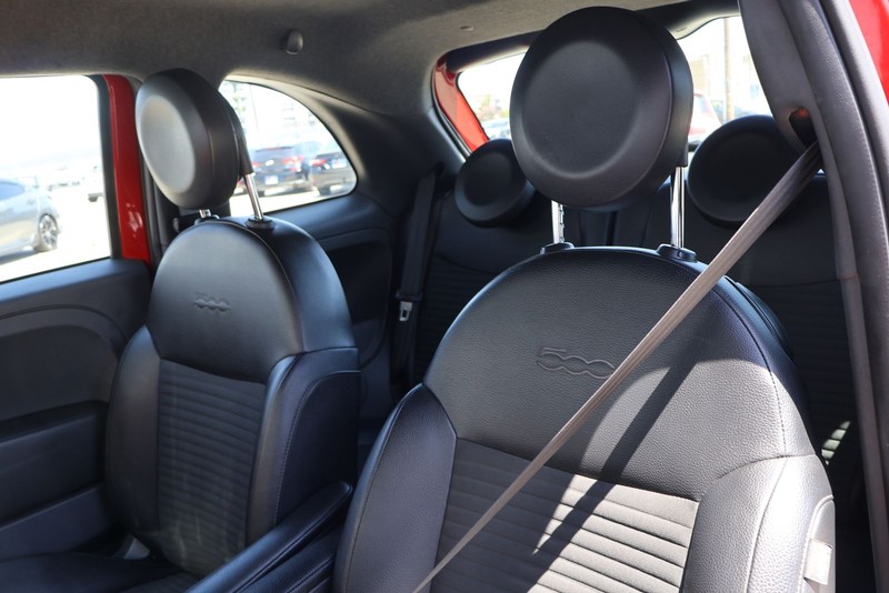 FIAT 500 Vehicle Full-screen Gallery Image 13