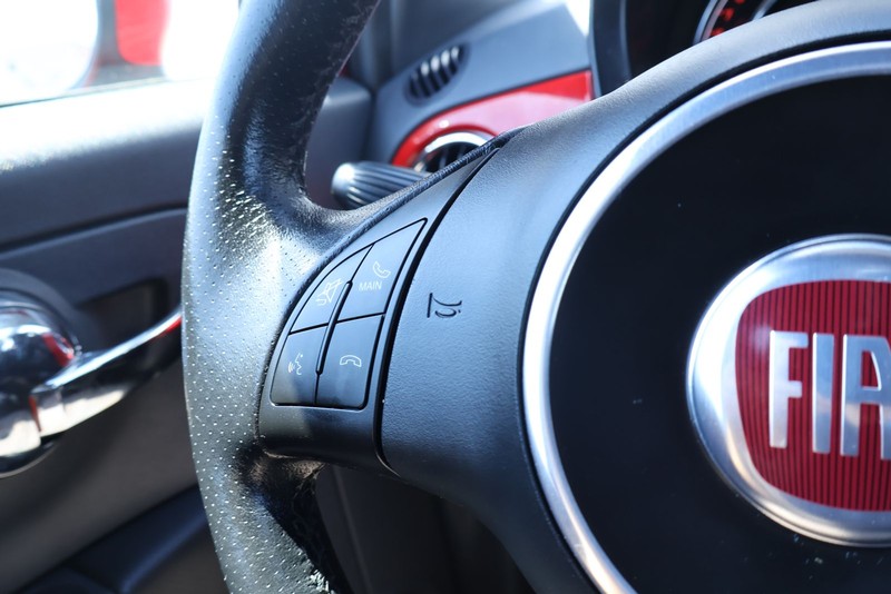 FIAT 500 Vehicle Full-screen Gallery Image 21