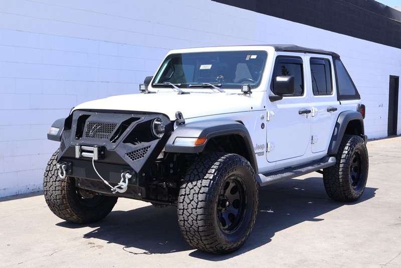 Jeep Wrangler Unlimited Vehicle Full-screen Gallery Image 11