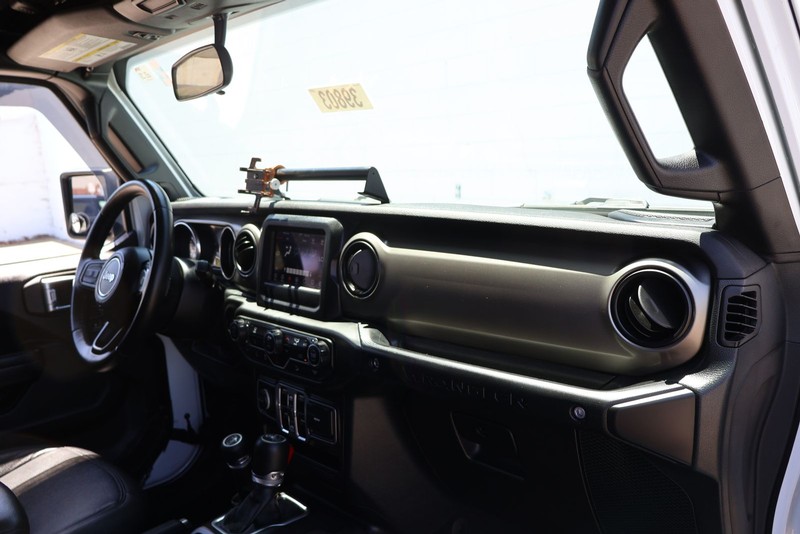 Jeep Wrangler Unlimited Vehicle Full-screen Gallery Image 19