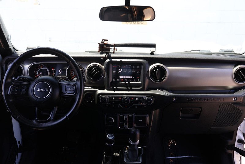 Jeep Wrangler Unlimited Vehicle Full-screen Gallery Image 23