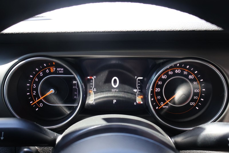 Jeep Wrangler Unlimited Vehicle Full-screen Gallery Image 24