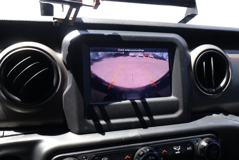 Jeep Wrangler Unlimited Vehicle Full-screen Gallery Image 30
