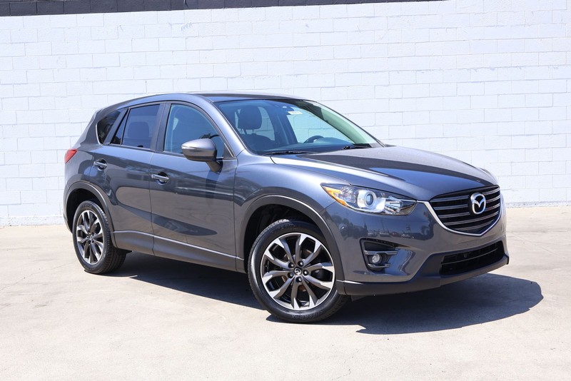 Mazda CX-5 Vehicle Full-screen Gallery Image 01