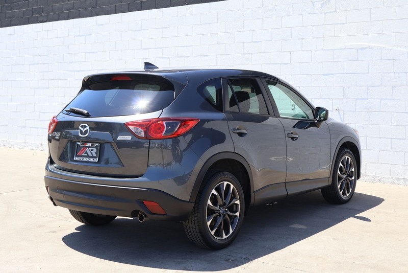 Mazda CX-5 Vehicle Full-screen Gallery Image 05