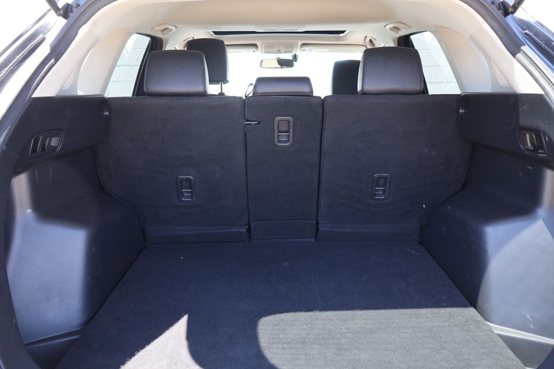 Mazda CX-5 Vehicle Full-screen Gallery Image 08