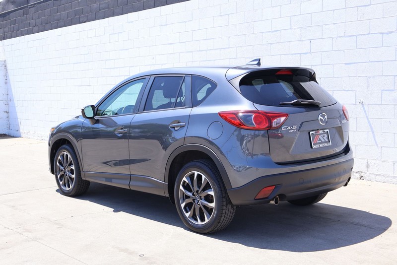 Mazda CX-5 Vehicle Full-screen Gallery Image 09