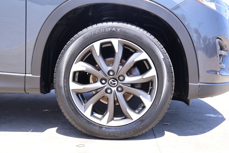 Mazda CX-5 Vehicle Full-screen Gallery Image 13