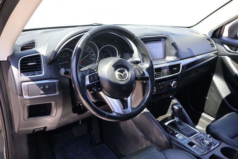 Mazda CX-5 Vehicle Full-screen Gallery Image 14