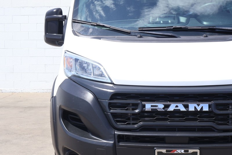 Ram ProMaster Cargo Van Vehicle Full-screen Gallery Image 04