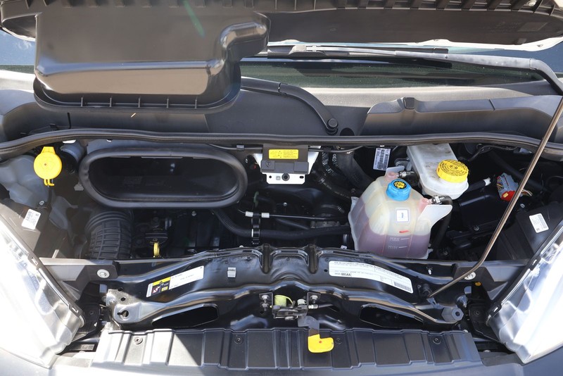 Ram ProMaster Cargo Van Vehicle Full-screen Gallery Image 15