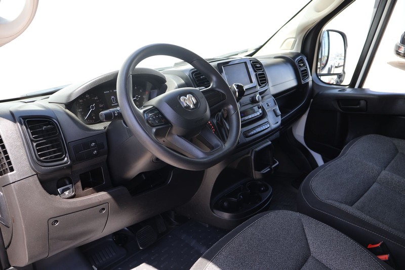 Ram ProMaster Cargo Van Vehicle Full-screen Gallery Image 18