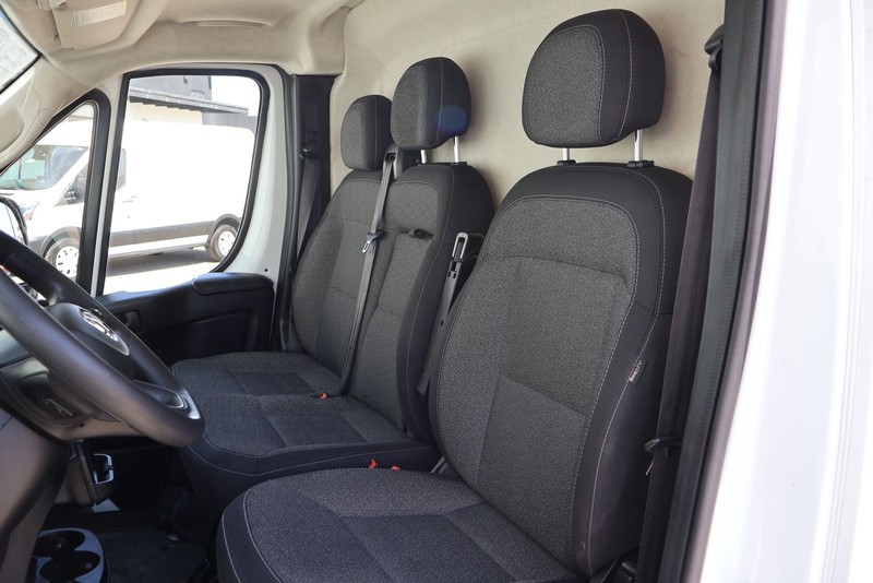 Ram ProMaster Cargo Van Vehicle Full-screen Gallery Image 19