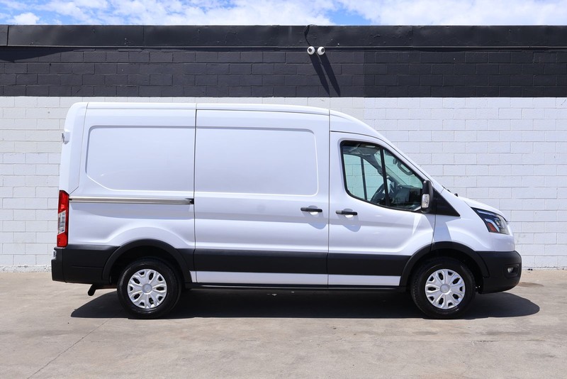 Ford Transit Cargo Van Vehicle Full-screen Gallery Image 01