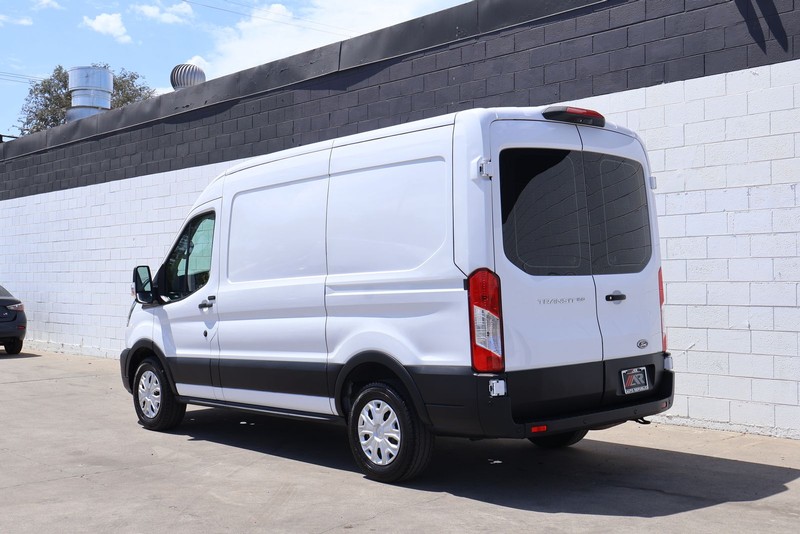 Ford Transit Cargo Van Vehicle Full-screen Gallery Image 09