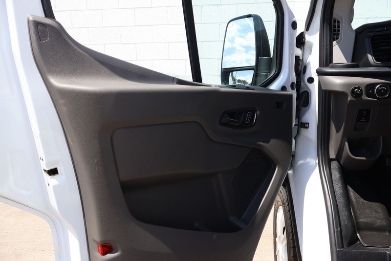 Ford Transit Cargo Van Vehicle Full-screen Gallery Image 15