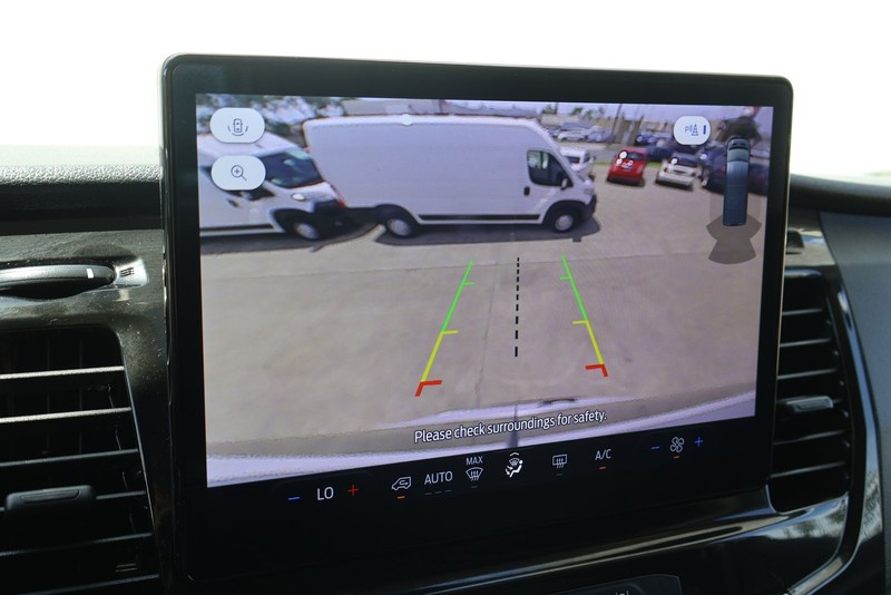 Ford Transit Cargo Van Vehicle Full-screen Gallery Image 28
