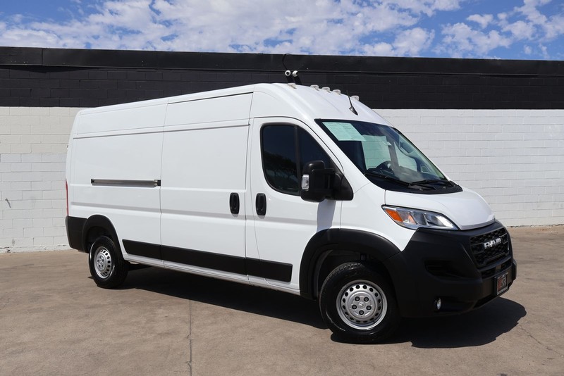 Ram ProMaster Cargo Van Vehicle Full-screen Gallery Image 02