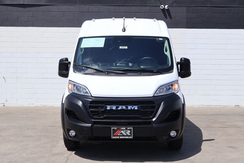 Ram ProMaster Cargo Van Vehicle Full-screen Gallery Image 03