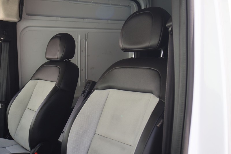 Ram ProMaster Cargo Van Vehicle Full-screen Gallery Image 18